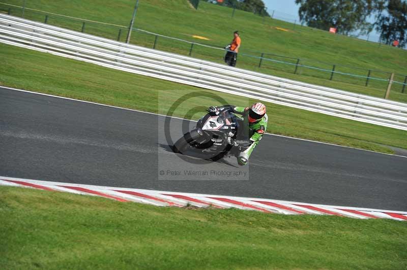 Motorcycle action photographs;event digital images;eventdigitalimages;no limits trackday;oulton park;oulton park circuit cheshire;oulton park photographs;peter wileman photography;trackday;trackday digital images;trackday photos