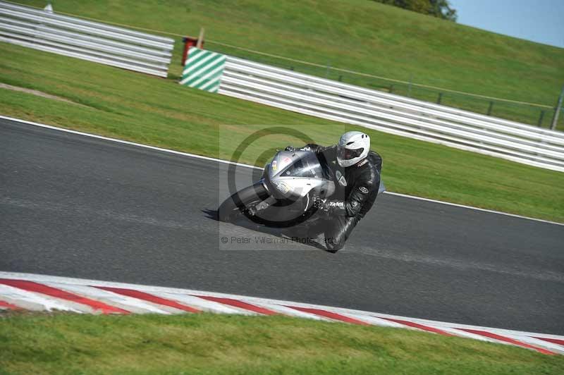 Motorcycle action photographs;event digital images;eventdigitalimages;no limits trackday;oulton park;oulton park circuit cheshire;oulton park photographs;peter wileman photography;trackday;trackday digital images;trackday photos
