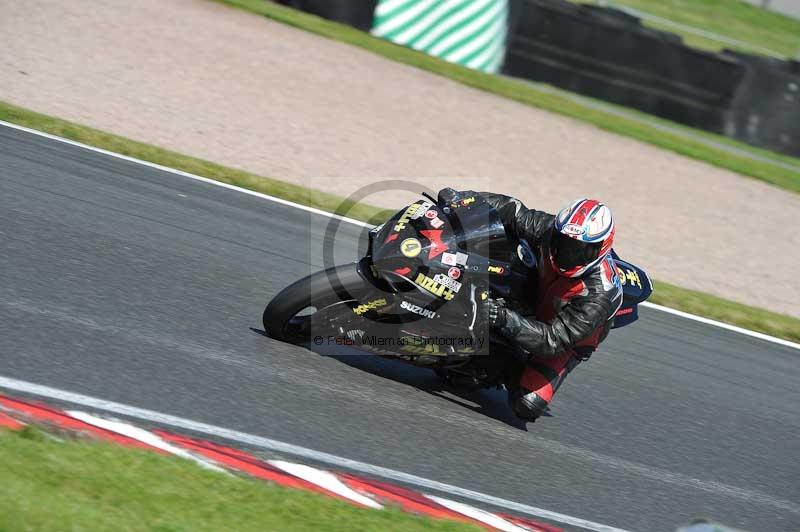 Motorcycle action photographs;event digital images;eventdigitalimages;no limits trackday;oulton park;oulton park circuit cheshire;oulton park photographs;peter wileman photography;trackday;trackday digital images;trackday photos