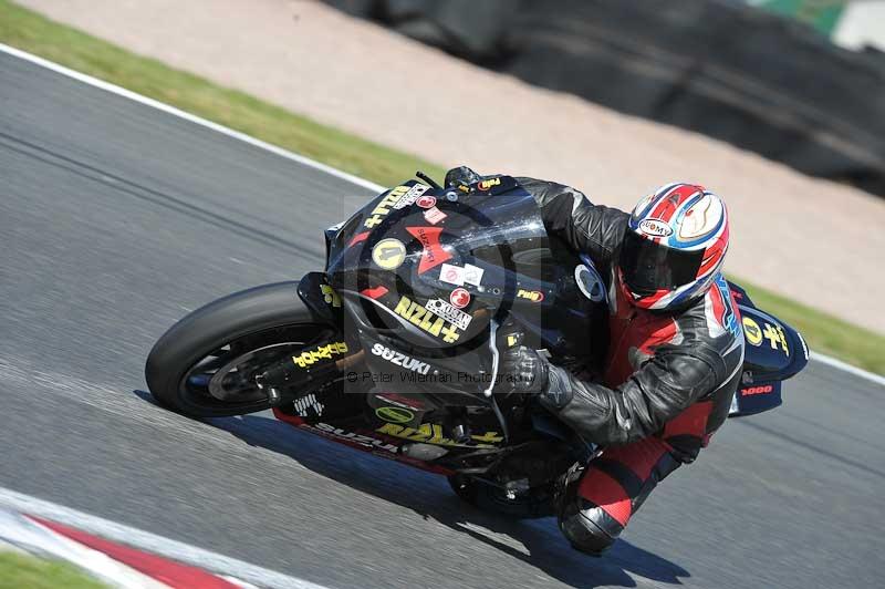 Motorcycle action photographs;event digital images;eventdigitalimages;no limits trackday;oulton park;oulton park circuit cheshire;oulton park photographs;peter wileman photography;trackday;trackday digital images;trackday photos
