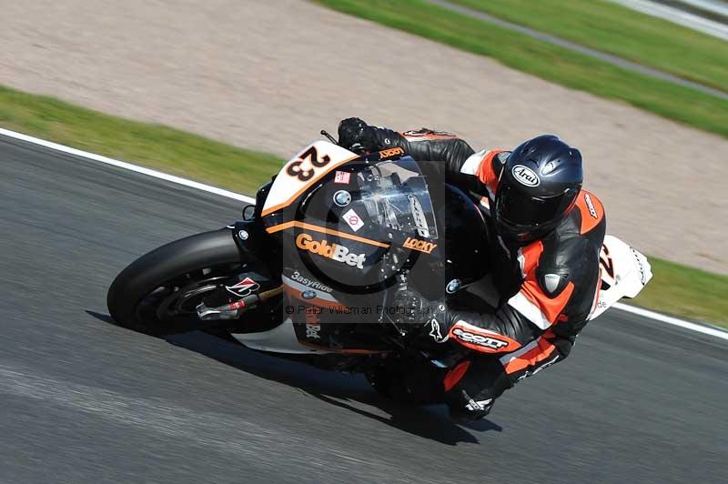Motorcycle action photographs;event digital images;eventdigitalimages;no limits trackday;oulton park;oulton park circuit cheshire;oulton park photographs;peter wileman photography;trackday;trackday digital images;trackday photos