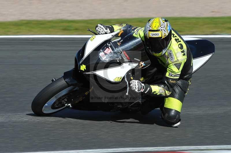 Motorcycle action photographs;event digital images;eventdigitalimages;no limits trackday;oulton park;oulton park circuit cheshire;oulton park photographs;peter wileman photography;trackday;trackday digital images;trackday photos