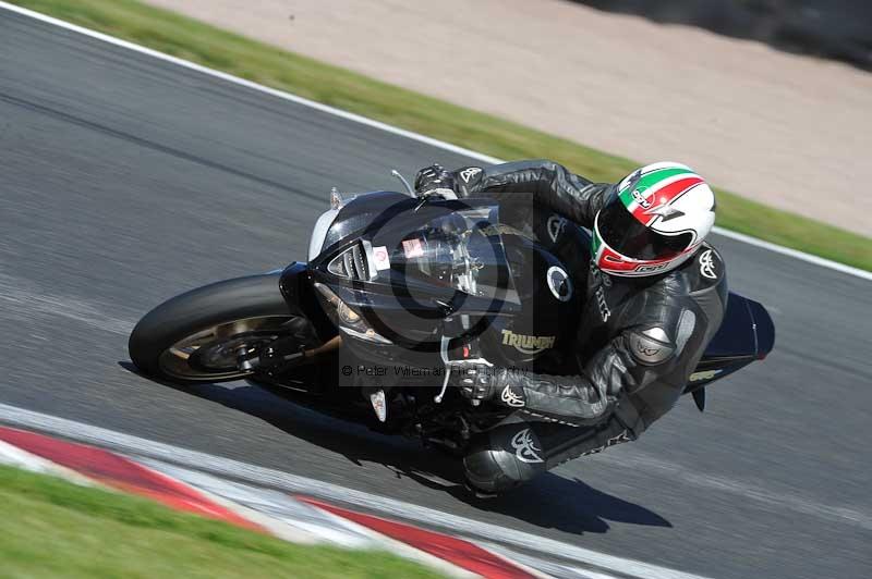 Motorcycle action photographs;event digital images;eventdigitalimages;no limits trackday;oulton park;oulton park circuit cheshire;oulton park photographs;peter wileman photography;trackday;trackday digital images;trackday photos