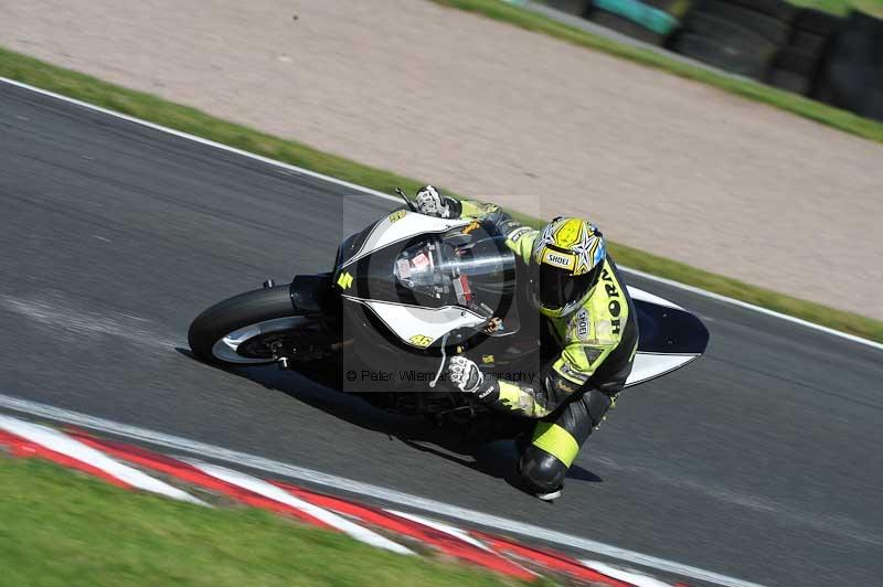 Motorcycle action photographs;event digital images;eventdigitalimages;no limits trackday;oulton park;oulton park circuit cheshire;oulton park photographs;peter wileman photography;trackday;trackday digital images;trackday photos
