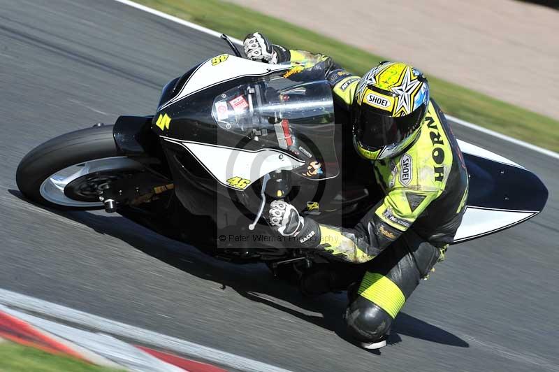 Motorcycle action photographs;event digital images;eventdigitalimages;no limits trackday;oulton park;oulton park circuit cheshire;oulton park photographs;peter wileman photography;trackday;trackday digital images;trackday photos