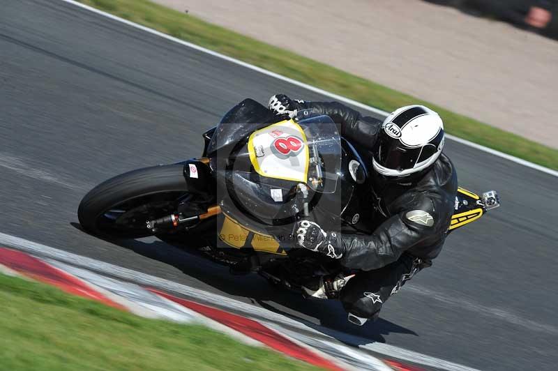 Motorcycle action photographs;event digital images;eventdigitalimages;no limits trackday;oulton park;oulton park circuit cheshire;oulton park photographs;peter wileman photography;trackday;trackday digital images;trackday photos