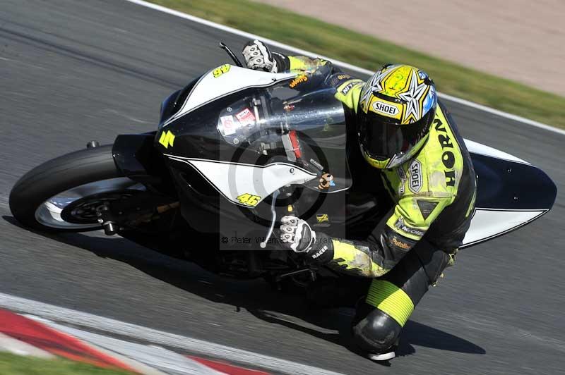 Motorcycle action photographs;event digital images;eventdigitalimages;no limits trackday;oulton park;oulton park circuit cheshire;oulton park photographs;peter wileman photography;trackday;trackday digital images;trackday photos