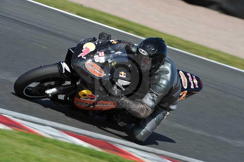 Motorcycle action photographs;event digital images;eventdigitalimages;no limits trackday;oulton park;oulton park circuit cheshire;oulton park photographs;peter wileman photography;trackday;trackday digital images;trackday photos