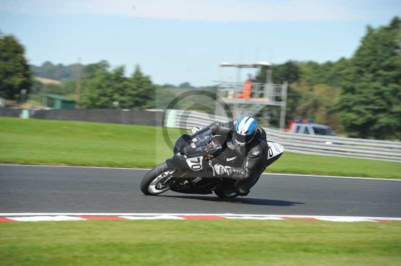 Motorcycle action photographs;event digital images;eventdigitalimages;no limits trackday;oulton park;oulton park circuit cheshire;oulton park photographs;peter wileman photography;trackday;trackday digital images;trackday photos