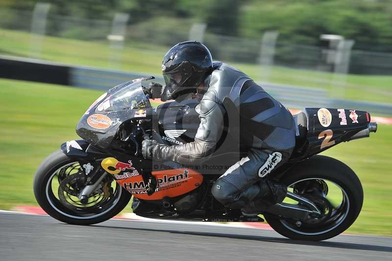 Motorcycle action photographs;event digital images;eventdigitalimages;no limits trackday;oulton park;oulton park circuit cheshire;oulton park photographs;peter wileman photography;trackday;trackday digital images;trackday photos