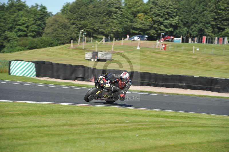 Motorcycle action photographs;event digital images;eventdigitalimages;no limits trackday;oulton park;oulton park circuit cheshire;oulton park photographs;peter wileman photography;trackday;trackday digital images;trackday photos