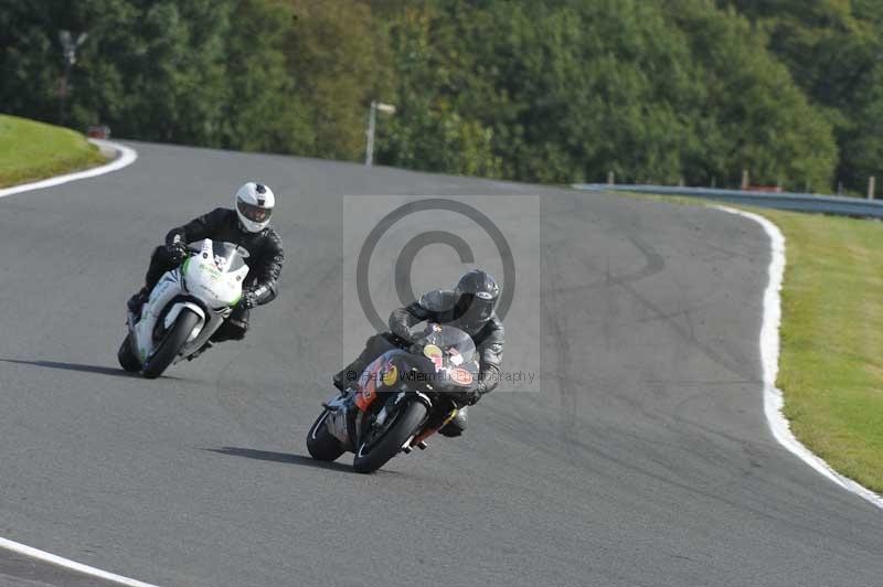 Motorcycle action photographs;event digital images;eventdigitalimages;no limits trackday;oulton park;oulton park circuit cheshire;oulton park photographs;peter wileman photography;trackday;trackday digital images;trackday photos