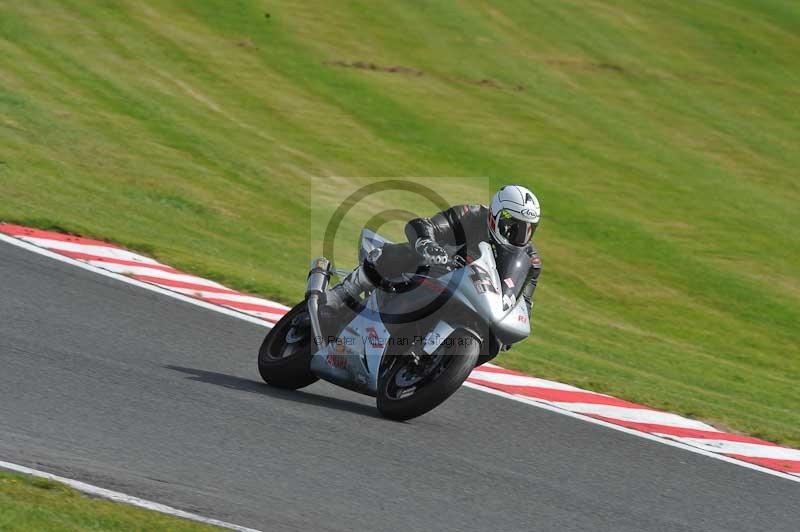 Motorcycle action photographs;event digital images;eventdigitalimages;no limits trackday;oulton park;oulton park circuit cheshire;oulton park photographs;peter wileman photography;trackday;trackday digital images;trackday photos