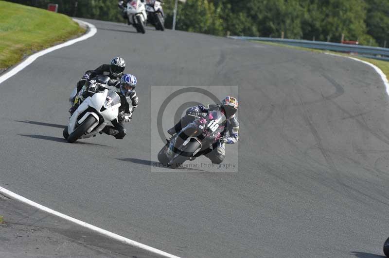 Motorcycle action photographs;event digital images;eventdigitalimages;no limits trackday;oulton park;oulton park circuit cheshire;oulton park photographs;peter wileman photography;trackday;trackday digital images;trackday photos