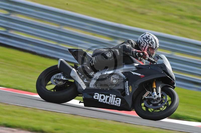 Motorcycle action photographs;event digital images;eventdigitalimages;no limits trackday;oulton park;oulton park circuit cheshire;oulton park photographs;peter wileman photography;trackday;trackday digital images;trackday photos