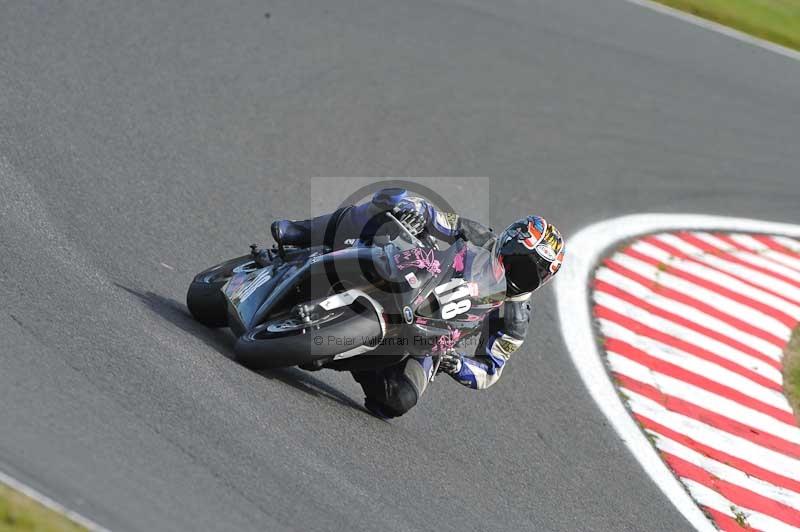 Motorcycle action photographs;event digital images;eventdigitalimages;no limits trackday;oulton park;oulton park circuit cheshire;oulton park photographs;peter wileman photography;trackday;trackday digital images;trackday photos