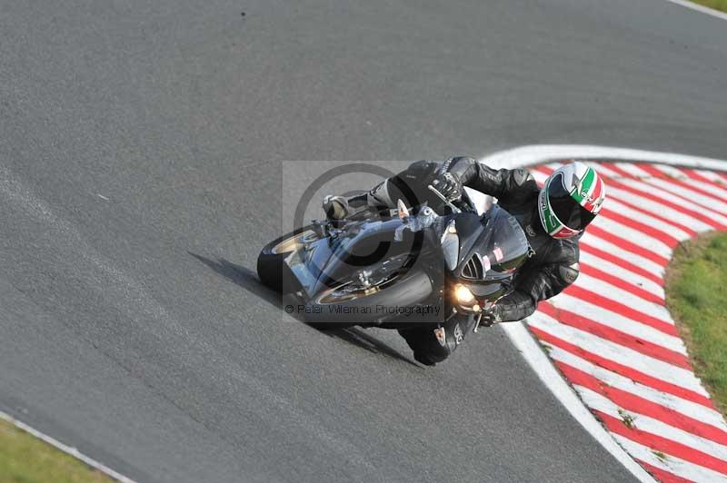 Motorcycle action photographs;event digital images;eventdigitalimages;no limits trackday;oulton park;oulton park circuit cheshire;oulton park photographs;peter wileman photography;trackday;trackday digital images;trackday photos
