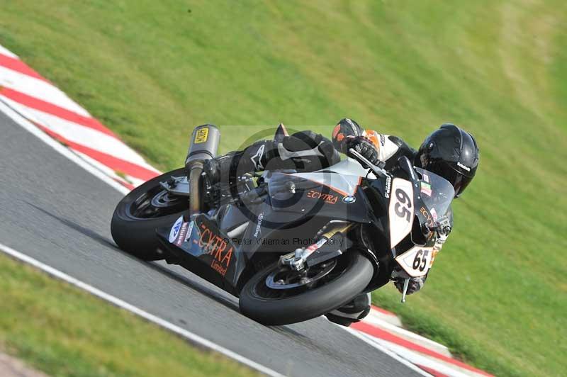 Motorcycle action photographs;event digital images;eventdigitalimages;no limits trackday;oulton park;oulton park circuit cheshire;oulton park photographs;peter wileman photography;trackday;trackday digital images;trackday photos