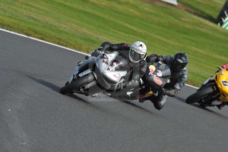 Motorcycle action photographs;event digital images;eventdigitalimages;no limits trackday;oulton park;oulton park circuit cheshire;oulton park photographs;peter wileman photography;trackday;trackday digital images;trackday photos