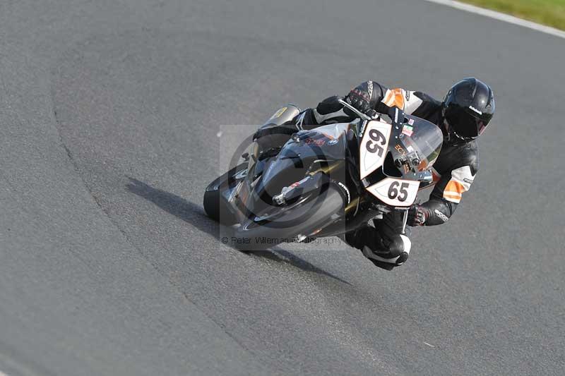 Motorcycle action photographs;event digital images;eventdigitalimages;no limits trackday;oulton park;oulton park circuit cheshire;oulton park photographs;peter wileman photography;trackday;trackday digital images;trackday photos