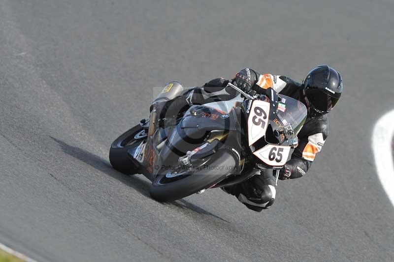 Motorcycle action photographs;event digital images;eventdigitalimages;no limits trackday;oulton park;oulton park circuit cheshire;oulton park photographs;peter wileman photography;trackday;trackday digital images;trackday photos