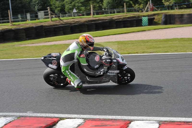 Motorcycle action photographs;event digital images;eventdigitalimages;no limits trackday;oulton park;oulton park circuit cheshire;oulton park photographs;peter wileman photography;trackday;trackday digital images;trackday photos
