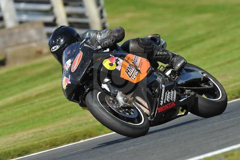 Motorcycle action photographs;event digital images;eventdigitalimages;no limits trackday;oulton park;oulton park circuit cheshire;oulton park photographs;peter wileman photography;trackday;trackday digital images;trackday photos
