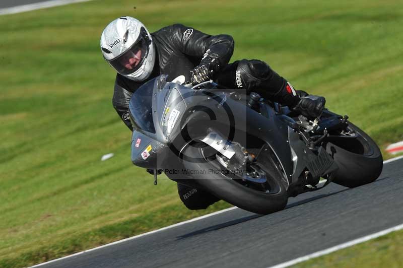 Motorcycle action photographs;event digital images;eventdigitalimages;no limits trackday;oulton park;oulton park circuit cheshire;oulton park photographs;peter wileman photography;trackday;trackday digital images;trackday photos