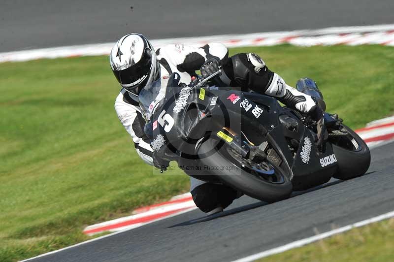 Motorcycle action photographs;event digital images;eventdigitalimages;no limits trackday;oulton park;oulton park circuit cheshire;oulton park photographs;peter wileman photography;trackday;trackday digital images;trackday photos