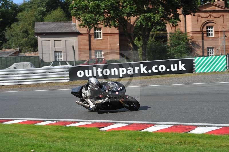 Motorcycle action photographs;event digital images;eventdigitalimages;no limits trackday;oulton park;oulton park circuit cheshire;oulton park photographs;peter wileman photography;trackday;trackday digital images;trackday photos
