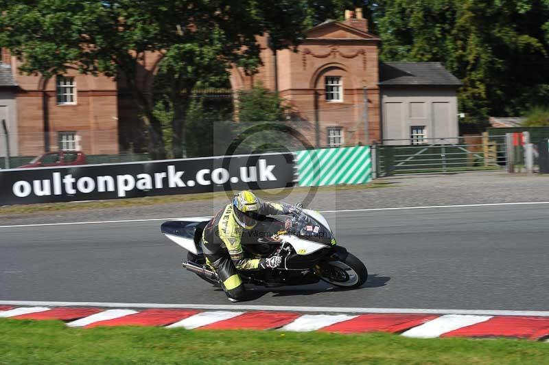 Motorcycle action photographs;event digital images;eventdigitalimages;no limits trackday;oulton park;oulton park circuit cheshire;oulton park photographs;peter wileman photography;trackday;trackday digital images;trackday photos