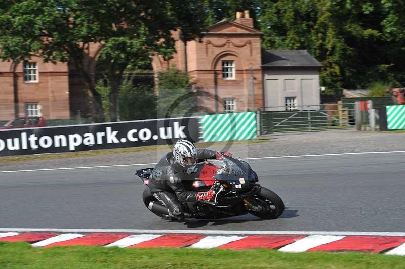Motorcycle action photographs;event digital images;eventdigitalimages;no limits trackday;oulton park;oulton park circuit cheshire;oulton park photographs;peter wileman photography;trackday;trackday digital images;trackday photos