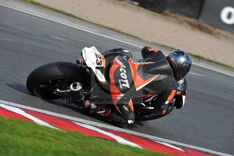 Motorcycle action photographs;event digital images;eventdigitalimages;no limits trackday;oulton park;oulton park circuit cheshire;oulton park photographs;peter wileman photography;trackday;trackday digital images;trackday photos