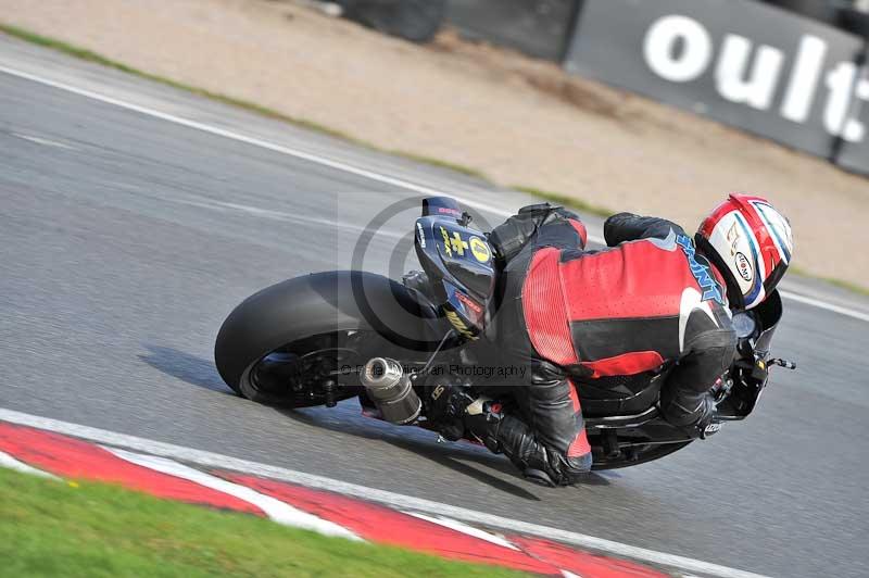 Motorcycle action photographs;event digital images;eventdigitalimages;no limits trackday;oulton park;oulton park circuit cheshire;oulton park photographs;peter wileman photography;trackday;trackday digital images;trackday photos
