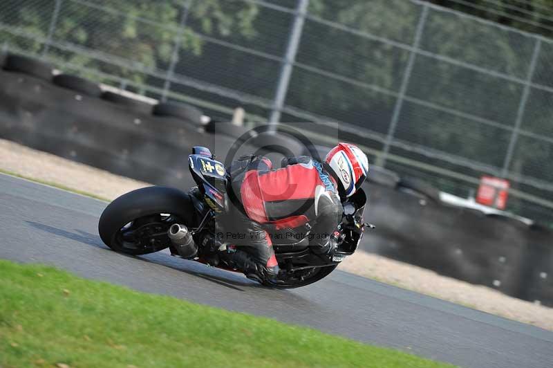 Motorcycle action photographs;event digital images;eventdigitalimages;no limits trackday;oulton park;oulton park circuit cheshire;oulton park photographs;peter wileman photography;trackday;trackday digital images;trackday photos