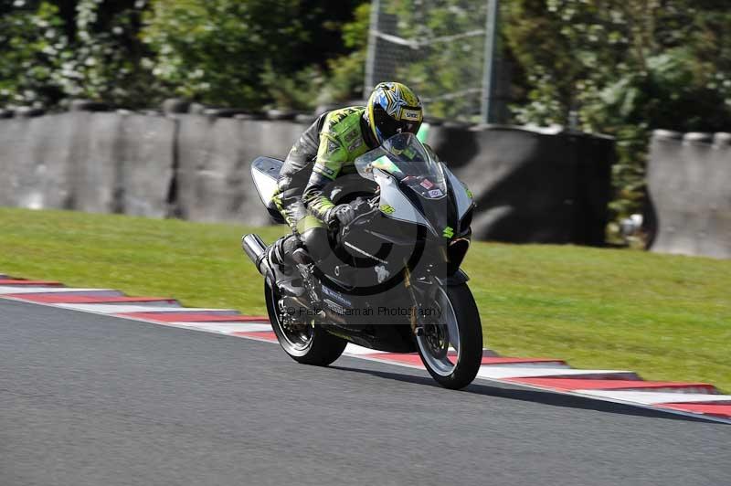 Motorcycle action photographs;event digital images;eventdigitalimages;no limits trackday;oulton park;oulton park circuit cheshire;oulton park photographs;peter wileman photography;trackday;trackday digital images;trackday photos