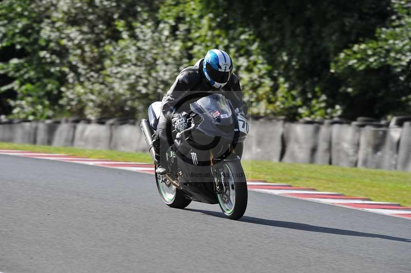 Motorcycle action photographs;event digital images;eventdigitalimages;no limits trackday;oulton park;oulton park circuit cheshire;oulton park photographs;peter wileman photography;trackday;trackday digital images;trackday photos