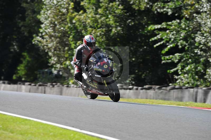 Motorcycle action photographs;event digital images;eventdigitalimages;no limits trackday;oulton park;oulton park circuit cheshire;oulton park photographs;peter wileman photography;trackday;trackday digital images;trackday photos