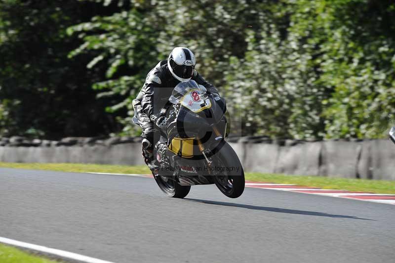Motorcycle action photographs;event digital images;eventdigitalimages;no limits trackday;oulton park;oulton park circuit cheshire;oulton park photographs;peter wileman photography;trackday;trackday digital images;trackday photos