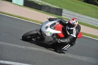Motorcycle-action-photographs;event-digital-images;eventdigitalimages;no-limits-trackday;oulton-park;oulton-park-circuit-cheshire;oulton-park-photographs;peter-wileman-photography;trackday;trackday-digital-images;trackday-photos