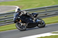 Motorcycle-action-photographs;event-digital-images;eventdigitalimages;no-limits-trackday;oulton-park;oulton-park-circuit-cheshire;oulton-park-photographs;peter-wileman-photography;trackday;trackday-digital-images;trackday-photos