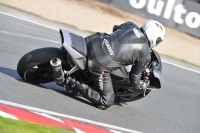 Motorcycle-action-photographs;event-digital-images;eventdigitalimages;no-limits-trackday;oulton-park;oulton-park-circuit-cheshire;oulton-park-photographs;peter-wileman-photography;trackday;trackday-digital-images;trackday-photos