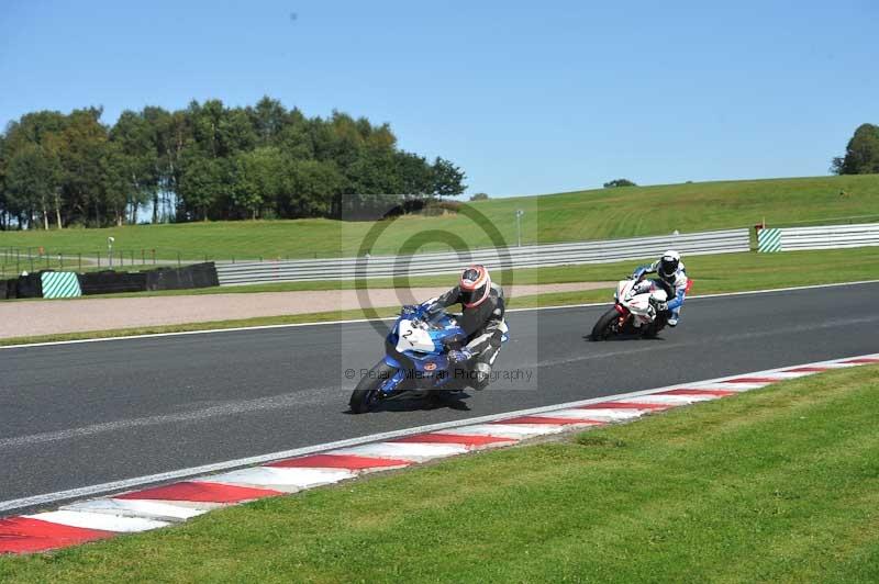 Motorcycle action photographs;event digital images;eventdigitalimages;no limits trackday;oulton park;oulton park circuit cheshire;oulton park photographs;peter wileman photography;trackday;trackday digital images;trackday photos