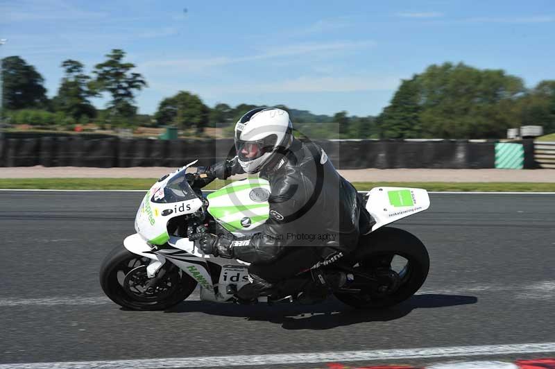 Motorcycle action photographs;event digital images;eventdigitalimages;no limits trackday;oulton park;oulton park circuit cheshire;oulton park photographs;peter wileman photography;trackday;trackday digital images;trackday photos