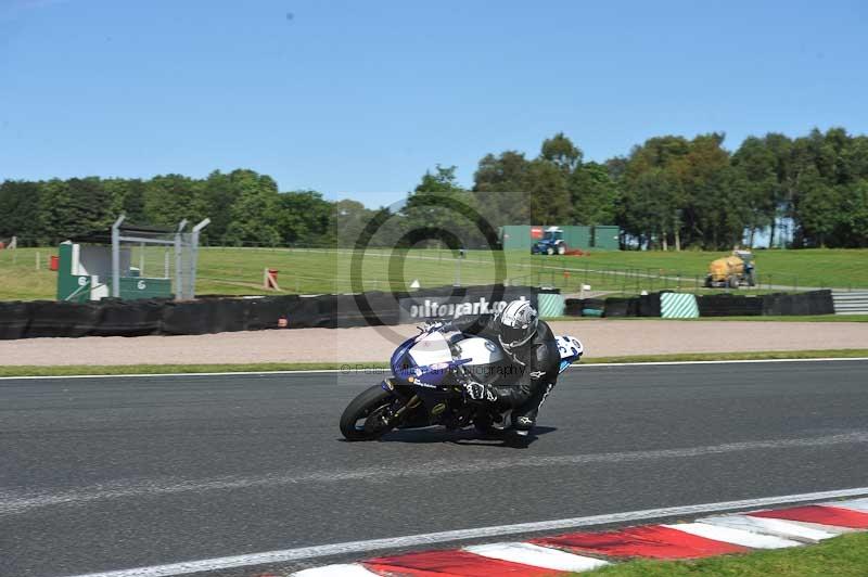 Motorcycle action photographs;event digital images;eventdigitalimages;no limits trackday;oulton park;oulton park circuit cheshire;oulton park photographs;peter wileman photography;trackday;trackday digital images;trackday photos