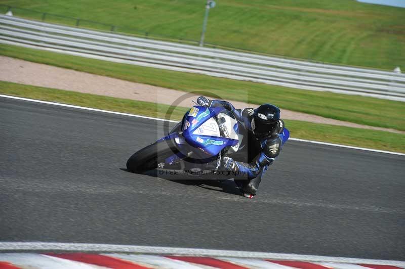 Motorcycle action photographs;event digital images;eventdigitalimages;no limits trackday;oulton park;oulton park circuit cheshire;oulton park photographs;peter wileman photography;trackday;trackday digital images;trackday photos