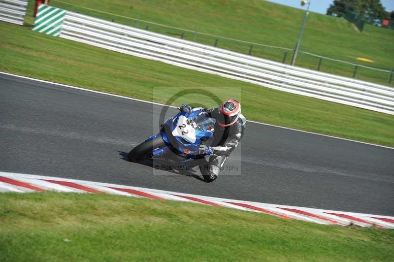 Motorcycle action photographs;event digital images;eventdigitalimages;no limits trackday;oulton park;oulton park circuit cheshire;oulton park photographs;peter wileman photography;trackday;trackday digital images;trackday photos