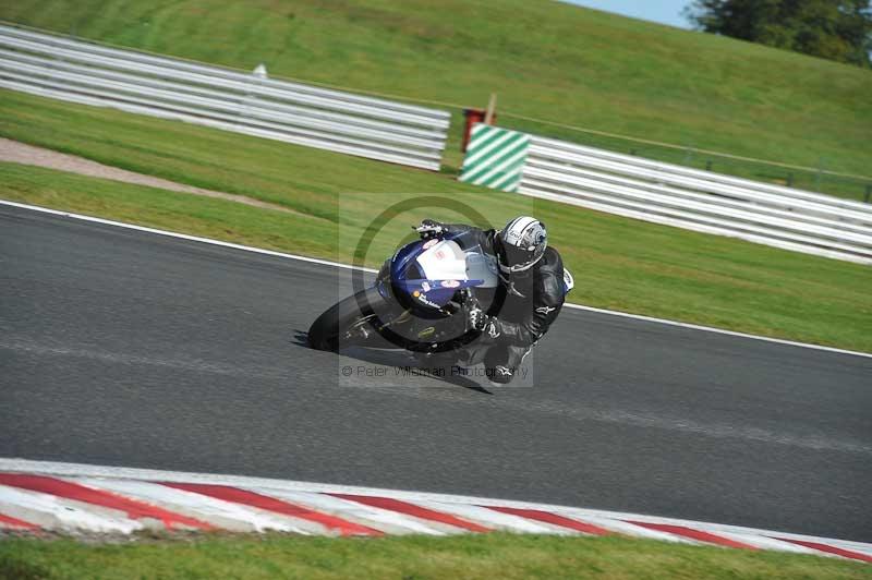 Motorcycle action photographs;event digital images;eventdigitalimages;no limits trackday;oulton park;oulton park circuit cheshire;oulton park photographs;peter wileman photography;trackday;trackday digital images;trackday photos