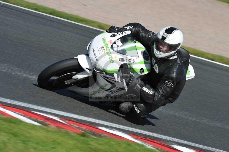 Motorcycle action photographs;event digital images;eventdigitalimages;no limits trackday;oulton park;oulton park circuit cheshire;oulton park photographs;peter wileman photography;trackday;trackday digital images;trackday photos