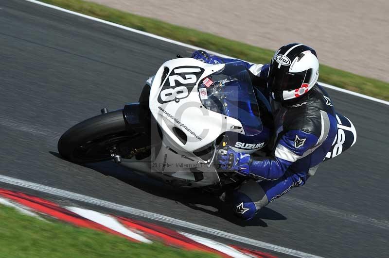 Motorcycle action photographs;event digital images;eventdigitalimages;no limits trackday;oulton park;oulton park circuit cheshire;oulton park photographs;peter wileman photography;trackday;trackday digital images;trackday photos